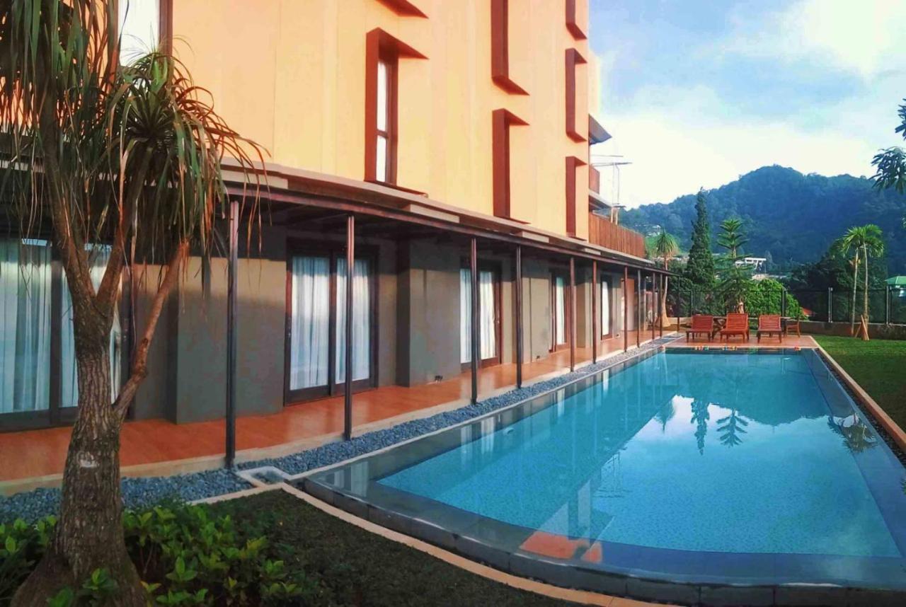 Grand Metro Puncak Hotel Cibodas Exterior photo